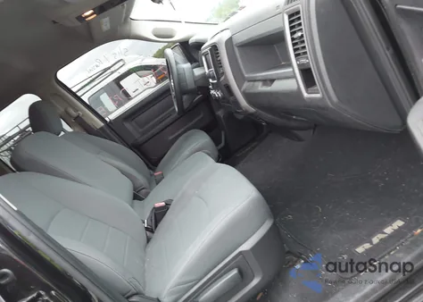 2015 Ram 1500 Express z USA, uszkodzony, nr VIN 1C6RR7FT4FS781293